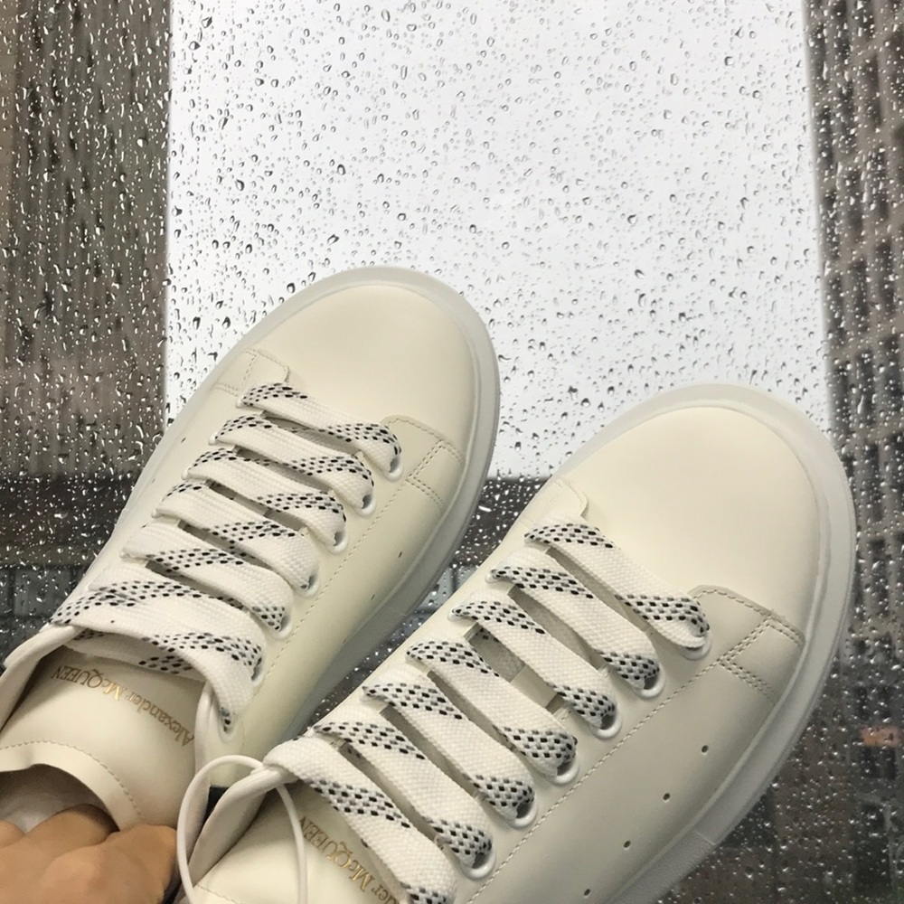 Meet your Posher, Aden